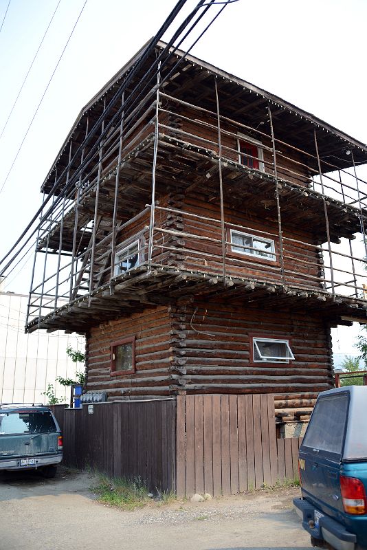 03A Log Skyscraper Was Built By Yukon Pioneer Martin Berrigan In The 1940s In Whitehorse Yukon
